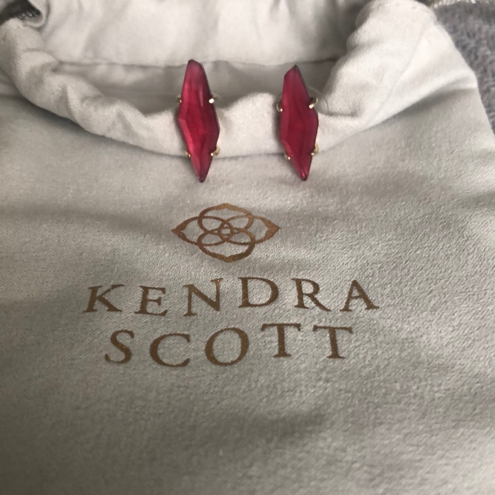 Kendra Scott Stud Earrings in Berry